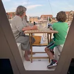 Madi Au Fil De L\'Eau A Deauville